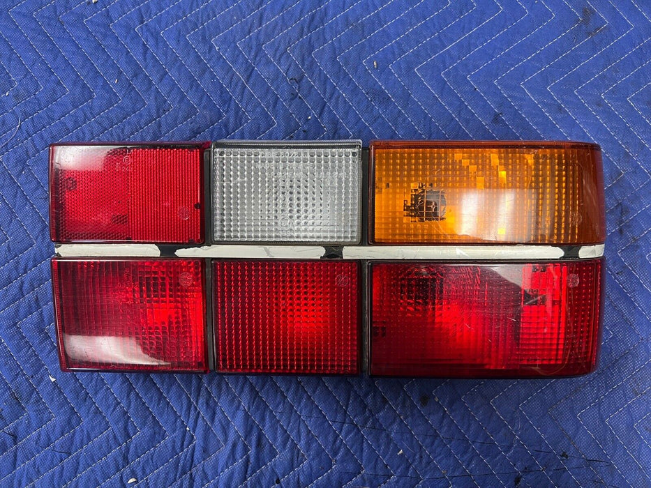 1986-1993 Volvo 240 245 Passenger Right Tail Light France CIBIE 8076 AJ #3183E