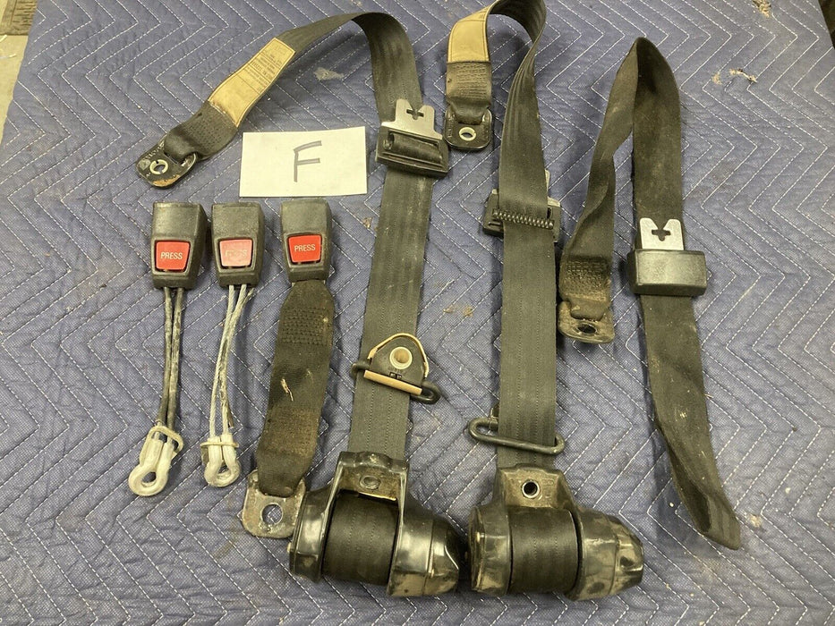 1975-1985 Volvo 242 240 244 245 Rear Seat Belt Set Buckle LH RH OEM #1661M