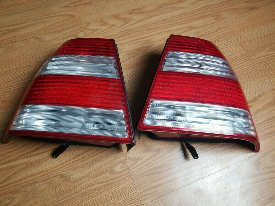 2001-2005 01-05 VW Volkswagen PAIR REAR TAIL LIGHTS TAILIGHTS RED OEM #146CN