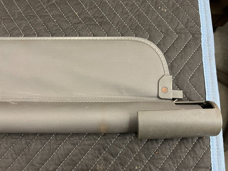 1998-2002 Isuzu Trooper Gray Rear Trunk Cargo Retractable Privacy Cover OE#915EM