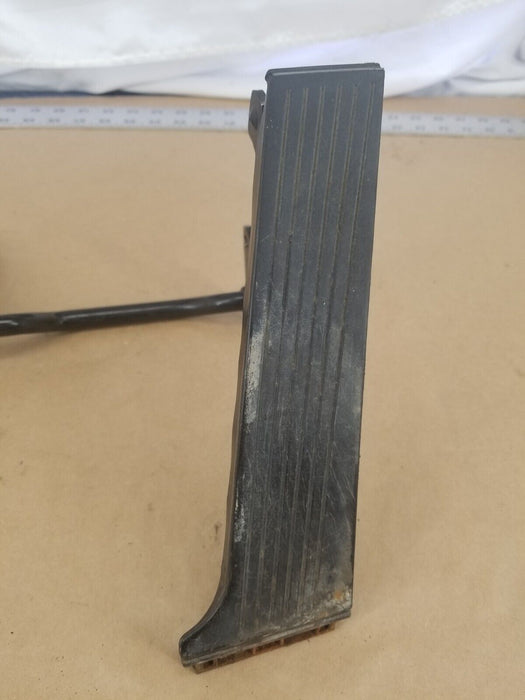 1984-93 BMW E30 318i 325i OEM GAS PEDAL ACCELERATOR #CN551