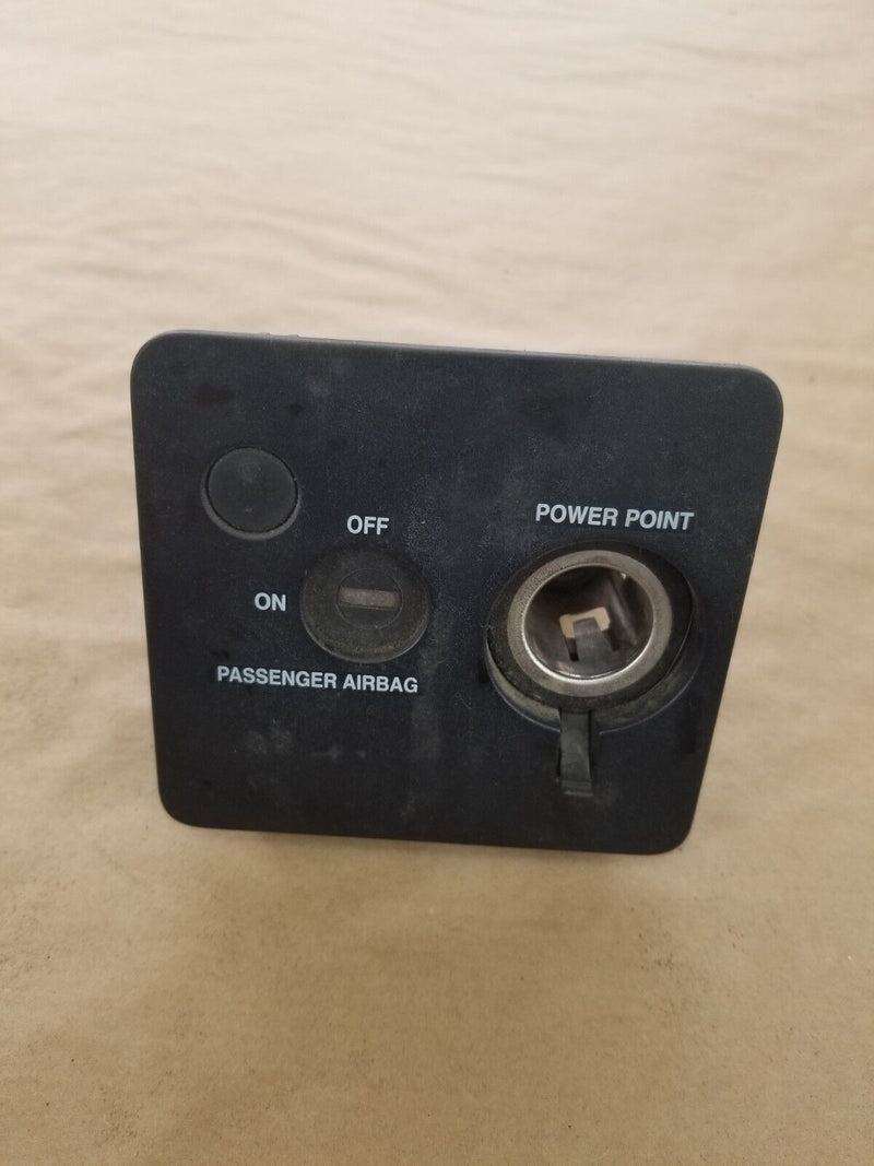 2005-2007 FORD F-350 F350 OEM AUXILLARY POWER CIGARETTE LIGHTER POWER  #642E