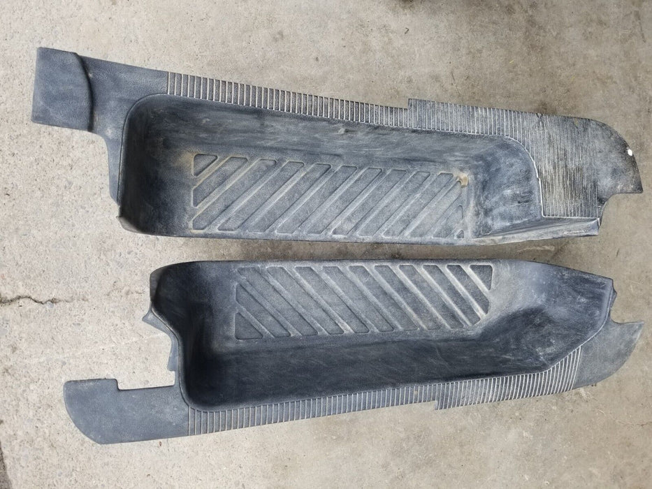 1992-2007 Ford E150 E250 E350 Door Step Trim Scuff Panel Pair L & R OEM #871CN