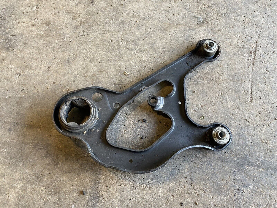 Volvo V70R V70 S70 850 C70 Upper Motor Mount Brace Torque Bar Bracket OEM #697E