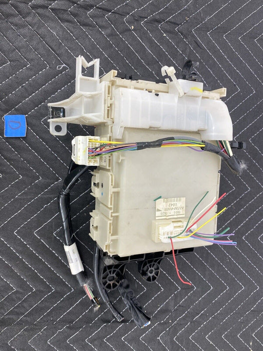 2009-2010 Pontiac Vibe Interior Cabin Fuse Box Relay Block 82730-01031 OE #3112E