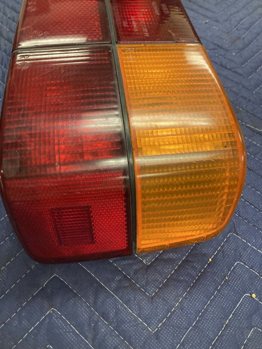 1975-1985 Volvo 242 240 244 245 RH Tail Light Assembly Bosch Right OEM #1646M