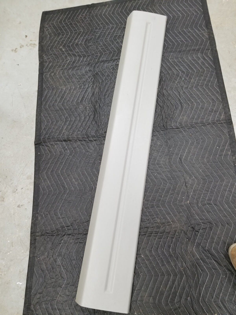 1988-1994 Chevy C/K 1500 Rear Cab Center Trim Panel OEM Light Gray #287AN