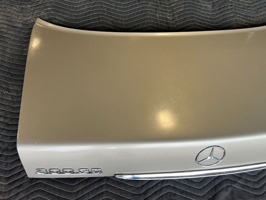 1979-1985 Mercedes 300SD W126 Sedan Silver Deck Lid Trunk w/ Emblem OEM #332EM