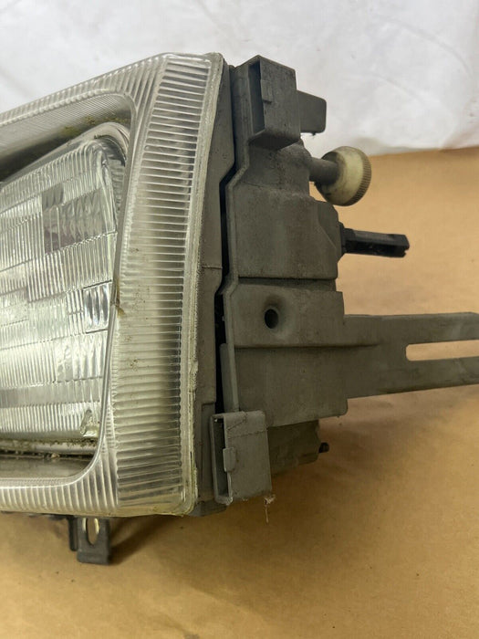 1979-1985 Mercedes 300SD W126 Driver L Headlight Assembly 1305234001 OEM #292EM