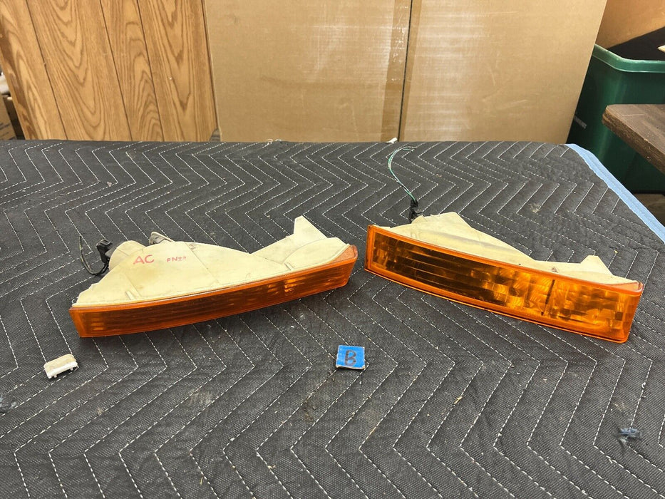 1995-1998 Acura TL Pair Front LH & RH Turn Signal Light Lamp Assembly OEM #817EM