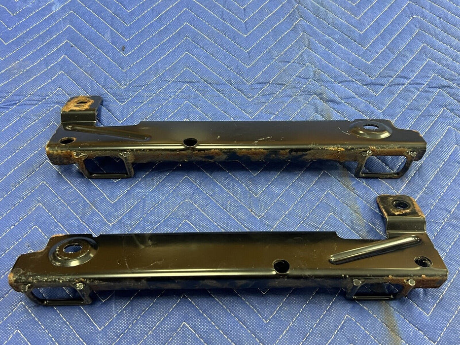 2005-2007 Volvo S60R Pair LH & RH Rear Seat Brackets 9208864 9208865 OEM #1147EM