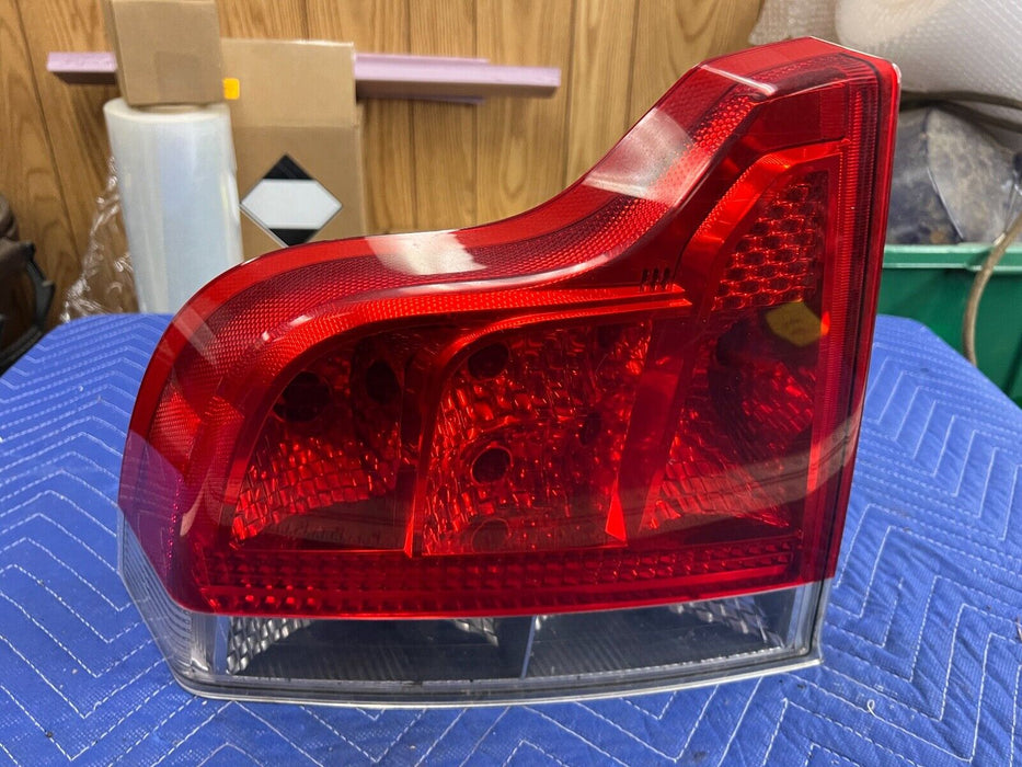 2005-2007 Volvo S60R V70R Driver Left LH Rear Brake Tail Light Lamp OEM #1018EM