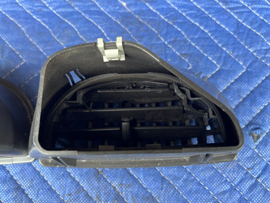 2002-2007 Saturn Vue Pair R & L Heat A/C HVAC Front Dash Vent 22624945 OEM#468EM