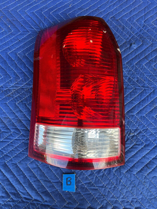 2002-2007 Saturn Vue Driver Left LH Tail Light Assembly Rear Lamp OEM #603EM