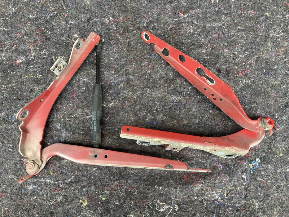 2005-2007 Volvo S60R S60 V70 R Hood Hinges Red W/ Piston 30674708 OEM #1202M