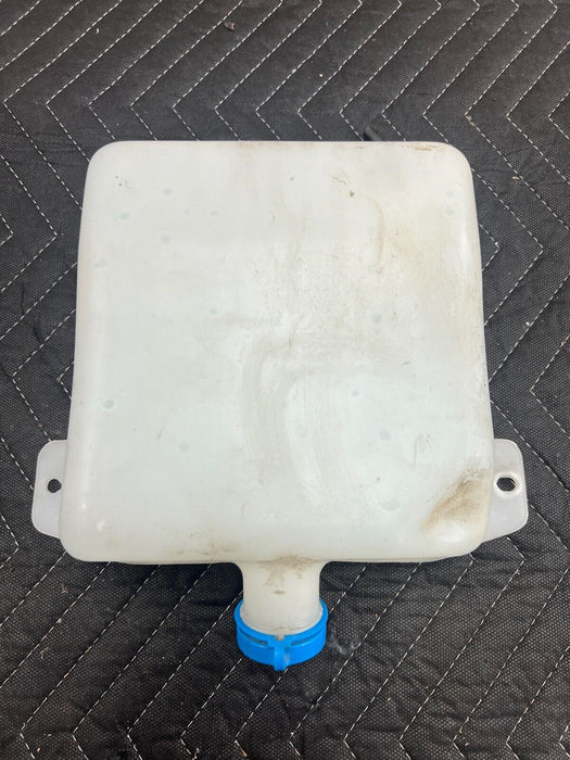 1998-2002 Isuzu Trooper Rear Door Windshield Wiper Reservoir Tank Jug OEM #885EM