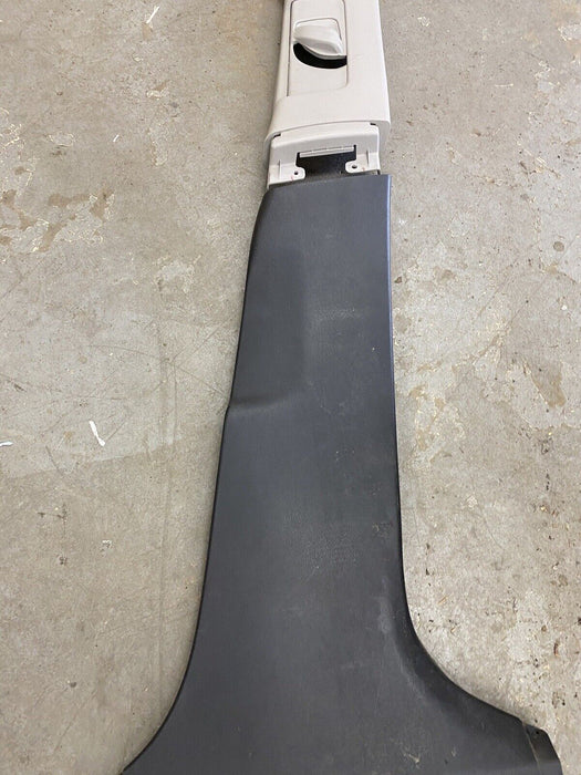 2009-2010 Pontiac Vibe Passenger B Pillar Trim Upper & Lower Hatch OEM #3069E