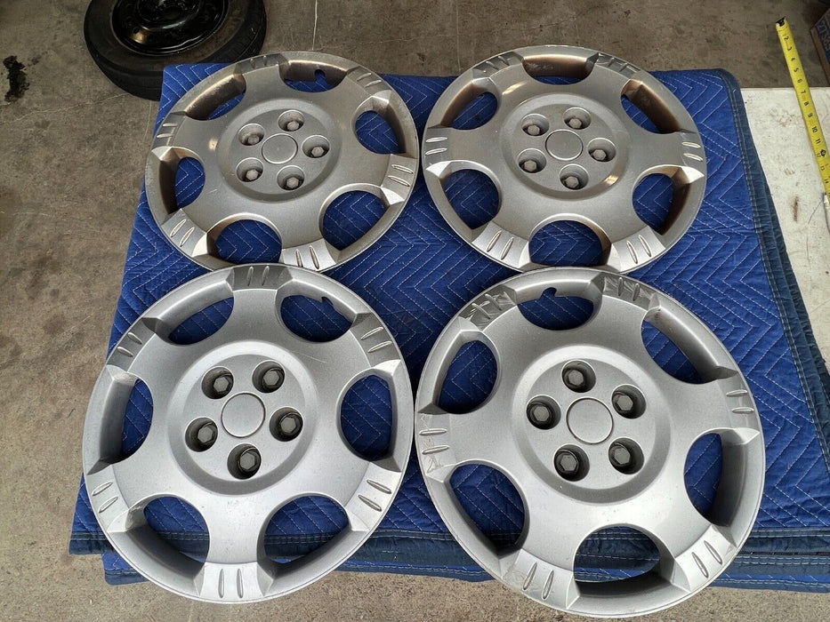 2002-2007 Saturn Vue Set of 4 Hub Caps Wheel Rim Covers OEM #622EM