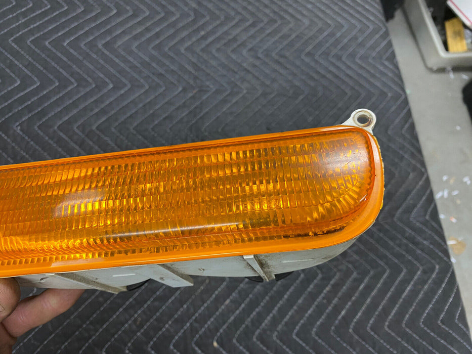 1997-2001 Jeep Cherokee Left Front Driver Side Turn Signal Lamp 55055143 #2989E