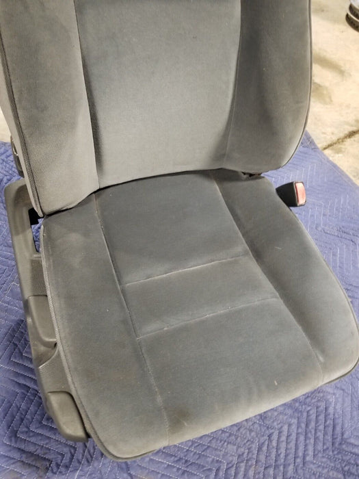 1998- 2000 Volvo V70 V70R Wagon oem Front Grey Cloth Seat non-power #366AN