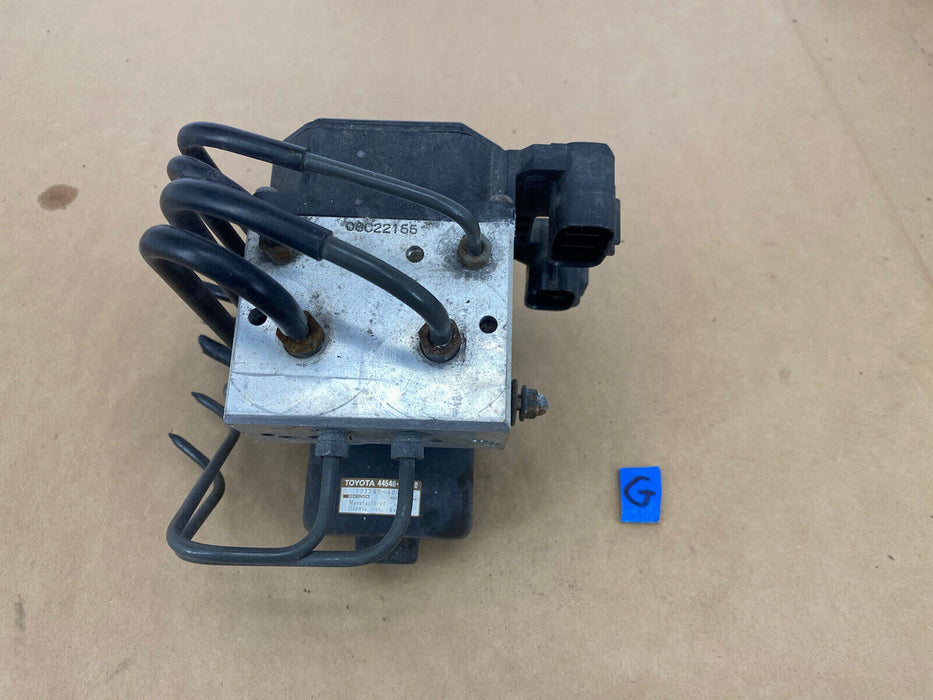 1997-2001 Lexus ES300 ABS Pump Control Module Anti Lock 44540-33010 OEM #2386E