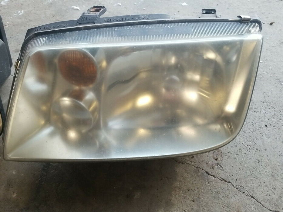 2001-2005 VW Jetta Engine 2.0L 01-05 manual PAIR FRONT HEADLIGHT ASSEMBLY #123CN