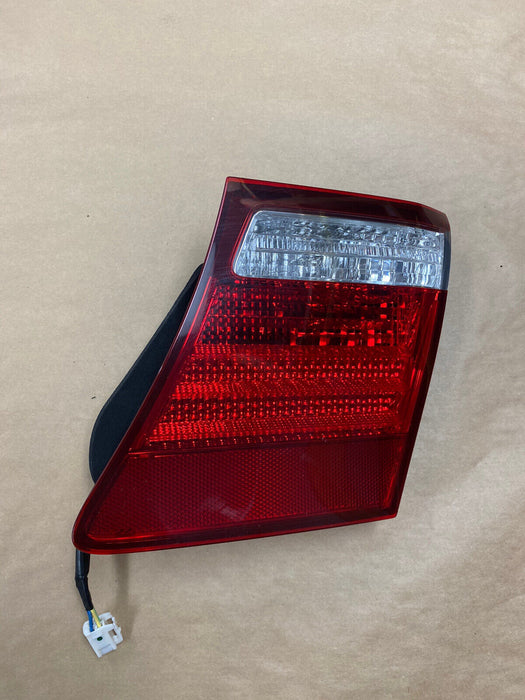 2007-2009 Lexus LS460 LS460L Rear Right Passenger Inner Tail Light Deck #2092EJ