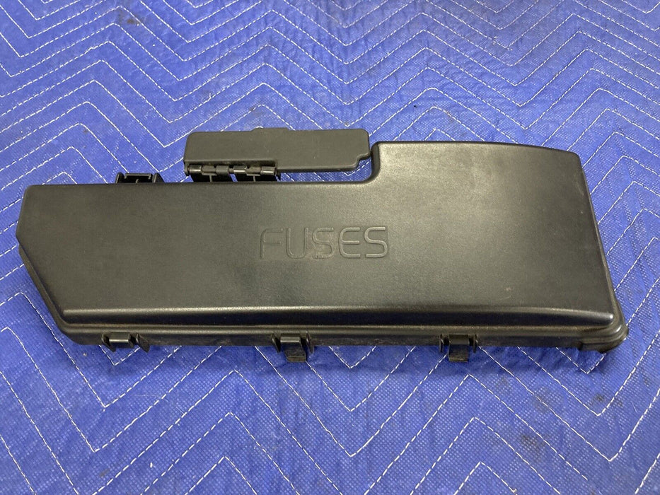 2004-2007 Volvo S60R V70 2.4l Fuse Box Cover Lid Cap 9494211 OEM #2758M