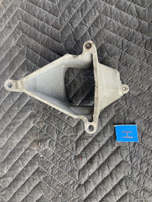 1982-1994 BMW E30 318i 325i 1307877 Engine Bracket Aluminum OEM #2157M