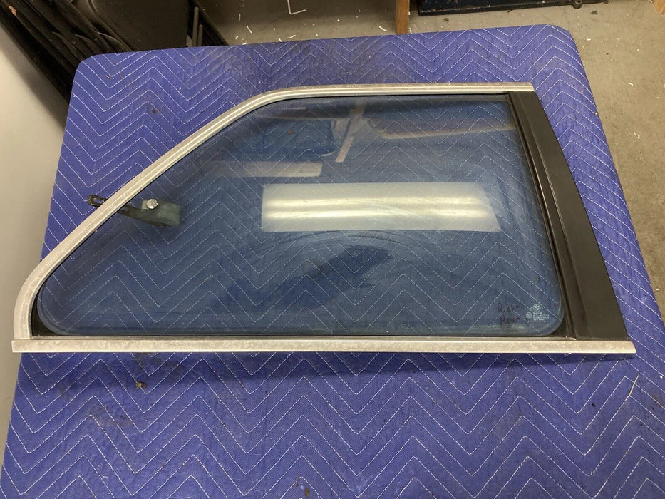 1984-1991 BMW 318i 325i E30 Passenger Rear Window Coupe Right Glass OEM #2583M