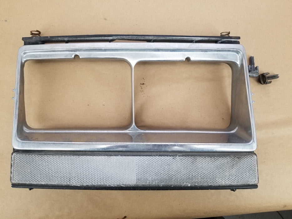 1978-1985 Volvo 240 244 245 Right Square Quad Headlight USA Trim Bezel OE #2636E