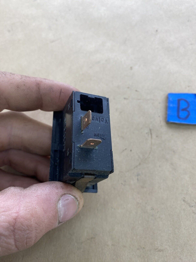 1989-1993 Volvo 240 244 245 Center Dash AC Switch 3523877 OEM #2715E