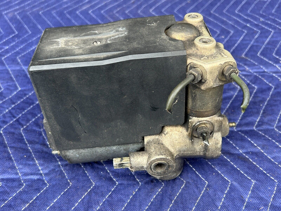 1979-1985 Mercedes 300SD W126 ABS Block Pump Hydraulic Unit 0265200017 OEM#372EM