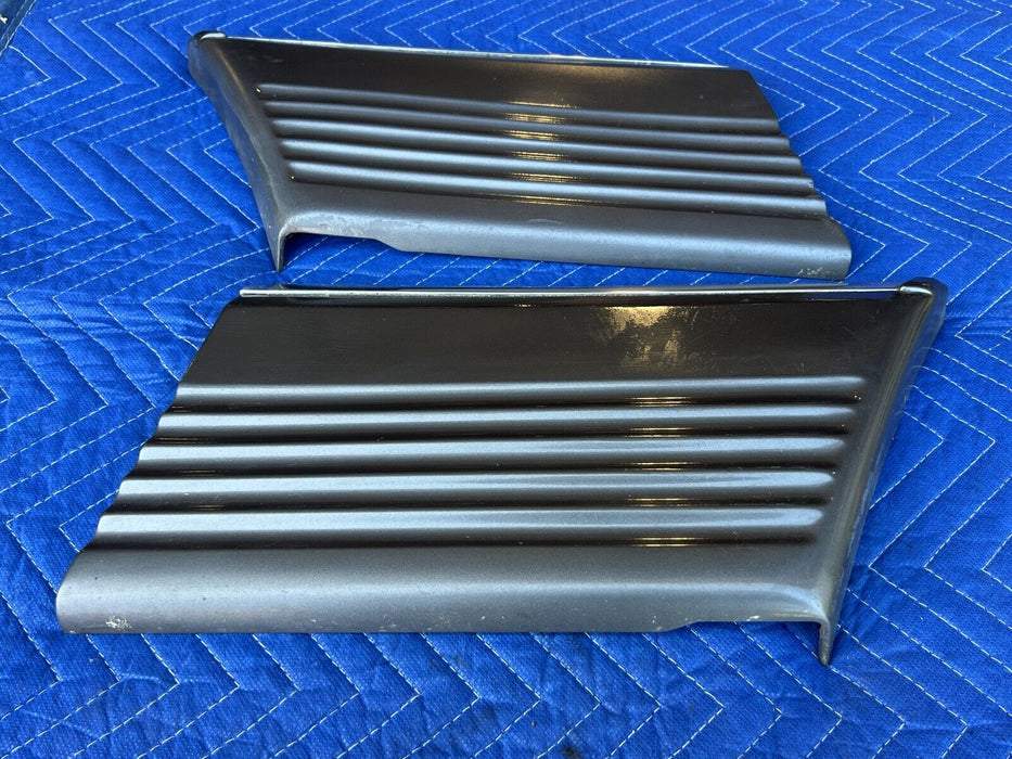 1979-85 Mercedes 300SD W126 Pair L & R Fender Molding Trim 1266902240 OEM #397EM