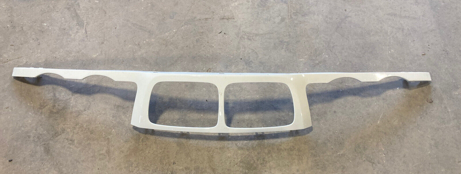 1988-96 BMW E34 5 Series 525i 535i Headlight Trim Grille Surround OEM #1940M