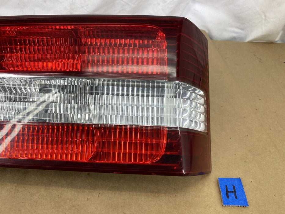 2000-2001 Lexus ES300 Driver Left LH Deck Trunk Lid Inner Tail Light OEM #2402E