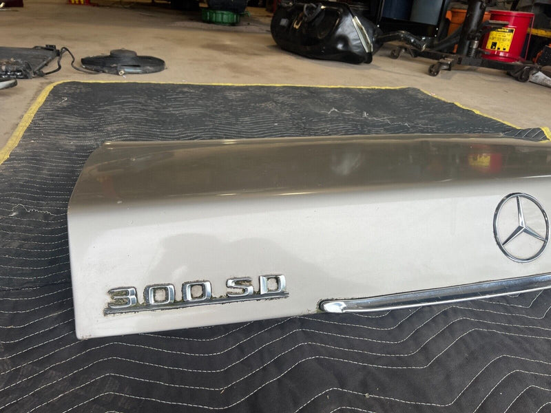1979-1985 Mercedes 300SD W126 Sedan Silver Deck Lid Trunk w/ Emblem OEM #332EM