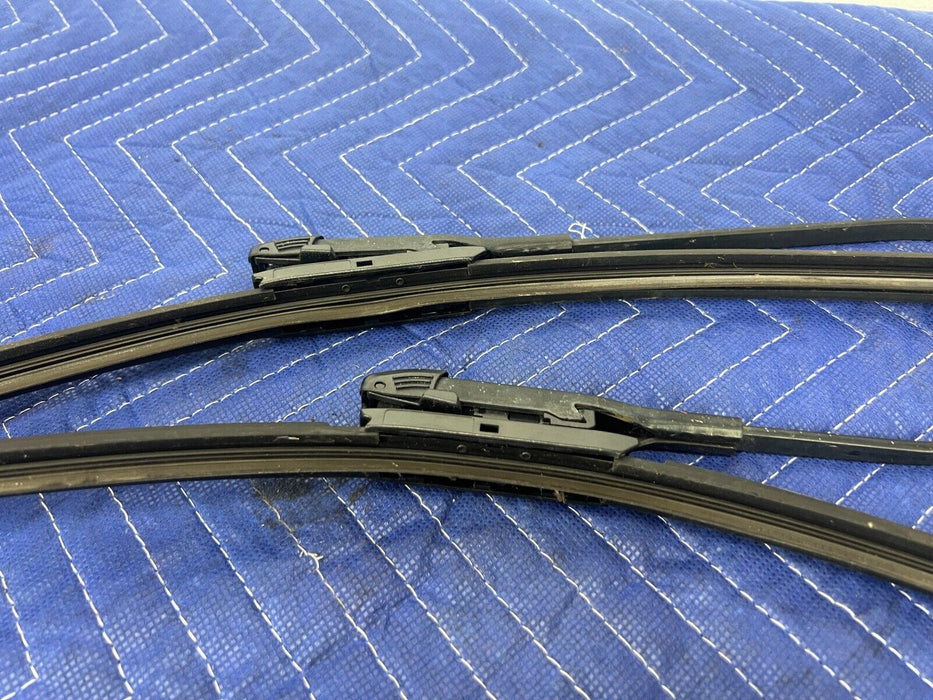 2005-2007 Volvo S60R S60 V70R LH & RH Windshield Wiper Arm Blade Pair OEM#1329EM