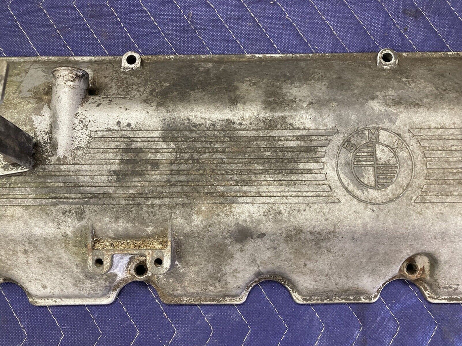 1984-1991 BMW 318i 325i E30 Engine Valve Cover Head Top  OEM #2577M