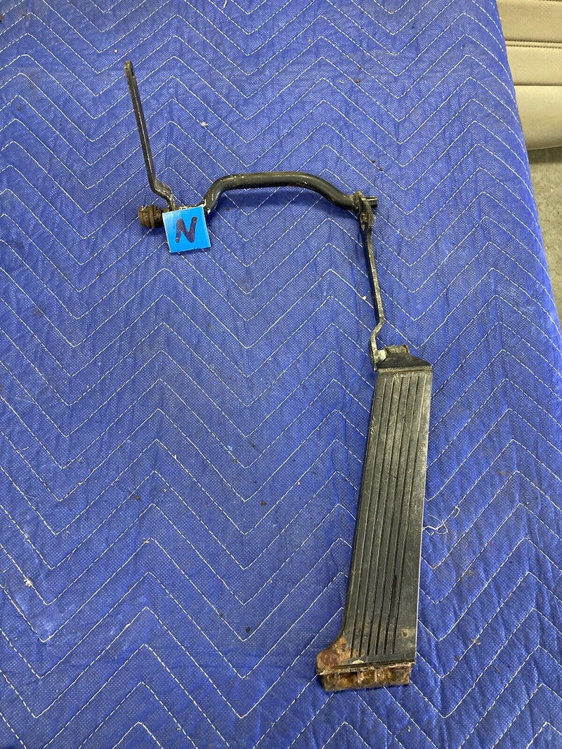 1984-1991 BMW 318i 325i E30 Accelerator Gas Pedal Assembly OEM #2705M