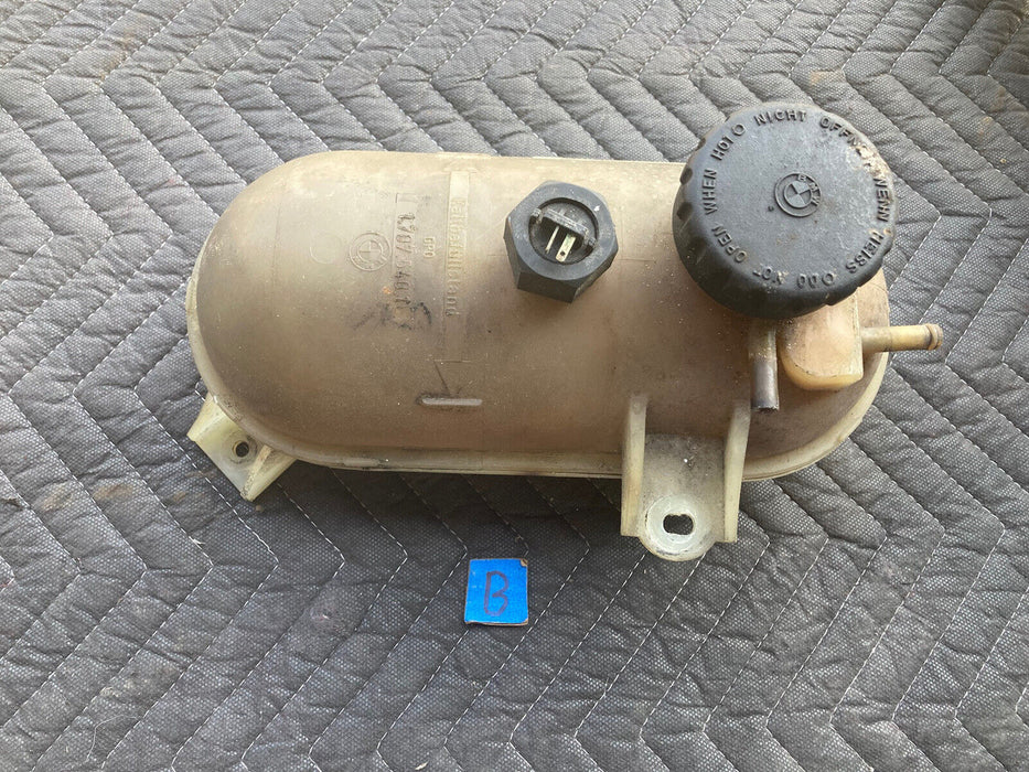 1982-1994 BMW E30 318i 325i 1707540 Coolant Expansion Reservoir Tank OEM #2089M