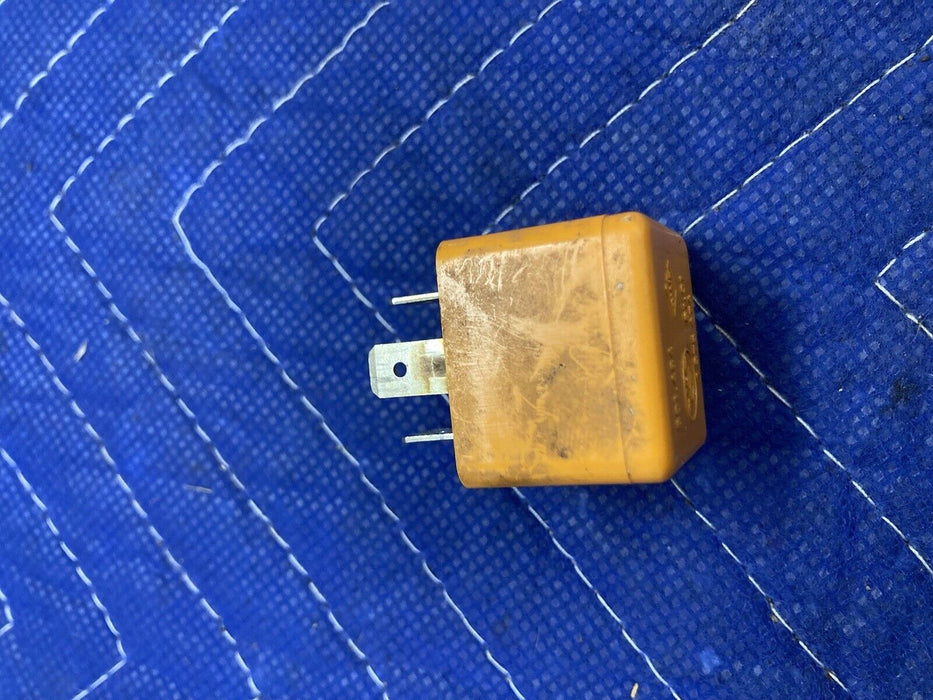 1984-1991 BMW 318i 325i E30 Orange 4 Prong Relay Unit 1375474 OEM #2686M