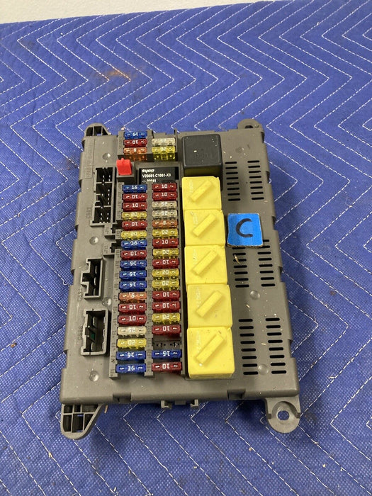 1998-2005 Land Rover Freelander Under Dash Fuse Box Relay YQE000341 OEM #2984M