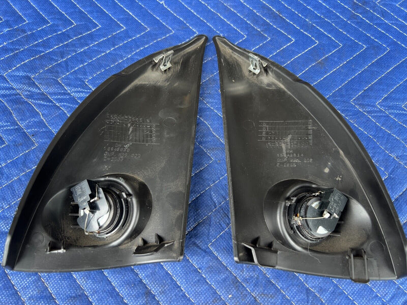 2002-2007 Saturn Vue Pair R & L Front Dash Speaker Covers 15848835 OEM #461EM