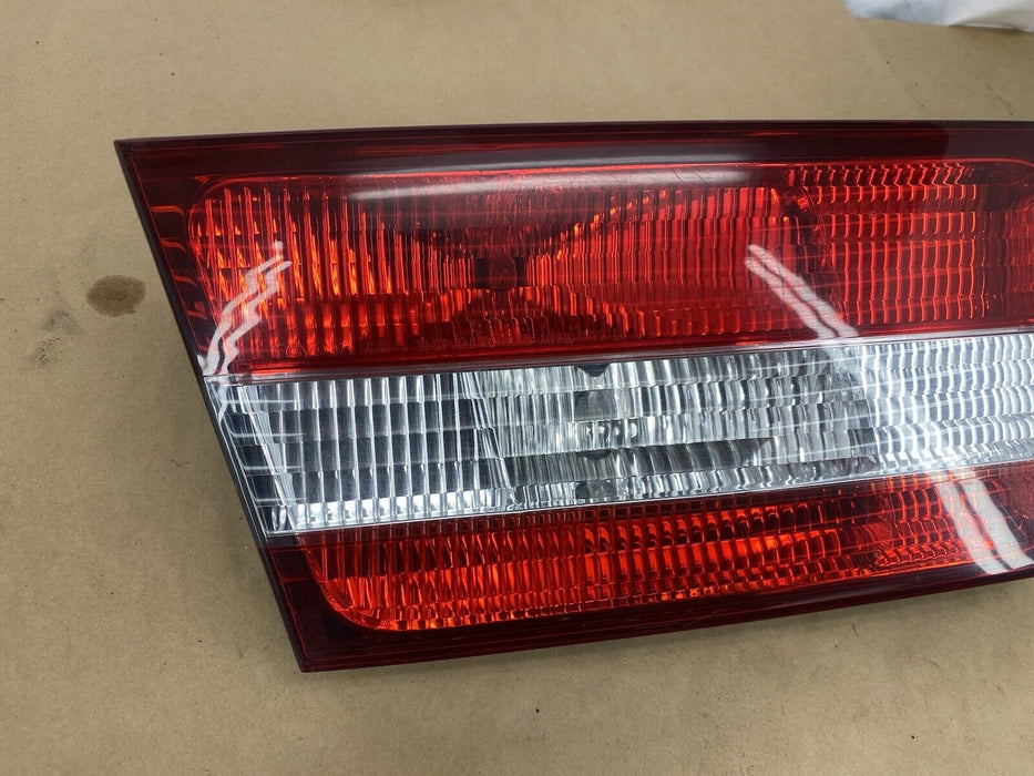 2000-2001 Lexus ES300 Driver Left LH Deck Trunk Lid Inner Tail Light OEM #2402E