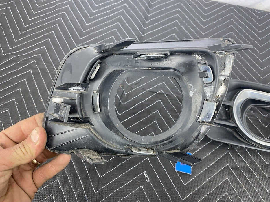 09-10 Pontiac Vibe 09-13 Toyota Matrix Lower Bumper Fog Light Trim OEM #3139E