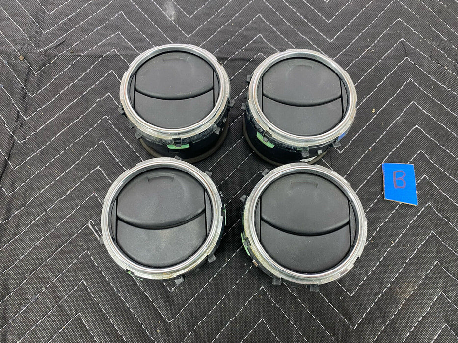 2009-2010 Pontiac Vibe Front Dash Vent Set Of 4 AC Heat Climate OEM #3124E