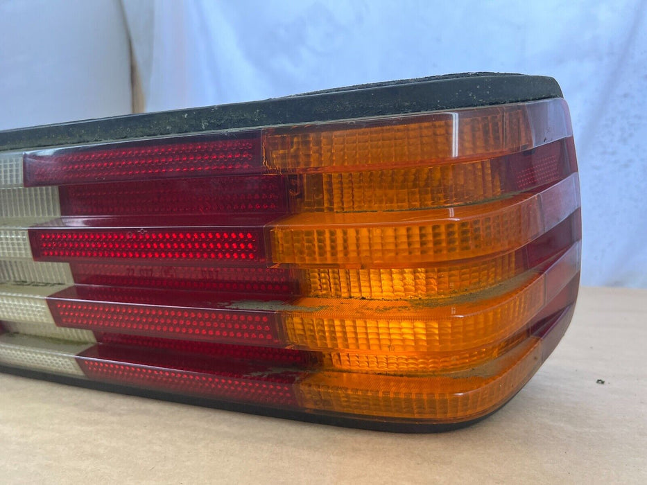 1979-1985 Mercedes 300SD W126 Right Rear Tail Light Assembly Lamp OEM #289EM