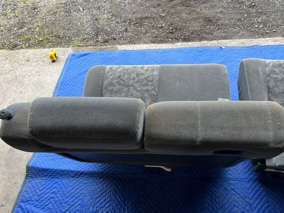 1998-2002 Isuzu Trooper Fabric Full Set Back Rear Seat Assembly OEM #926EM