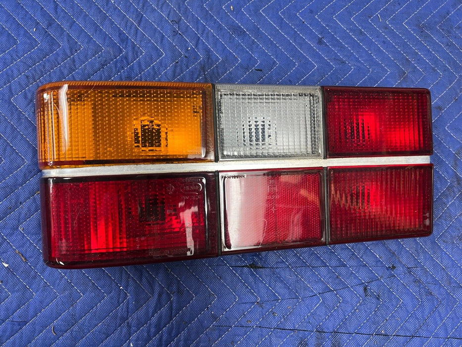 1986-1993 Volvo 240 242 244 Driver Left Tail Light Estonia Chrome Trim #3184E